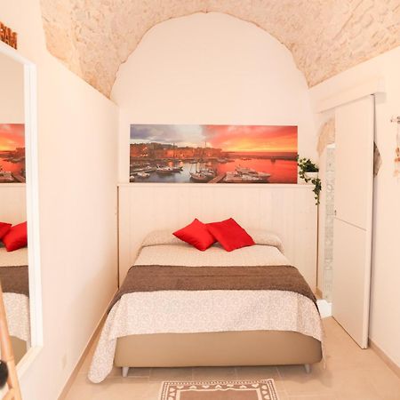 Room 20 - Piccola Camera In Pietra Bianca Giovinazzo Extérieur photo
