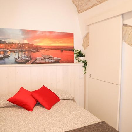 Room 20 - Piccola Camera In Pietra Bianca Giovinazzo Extérieur photo