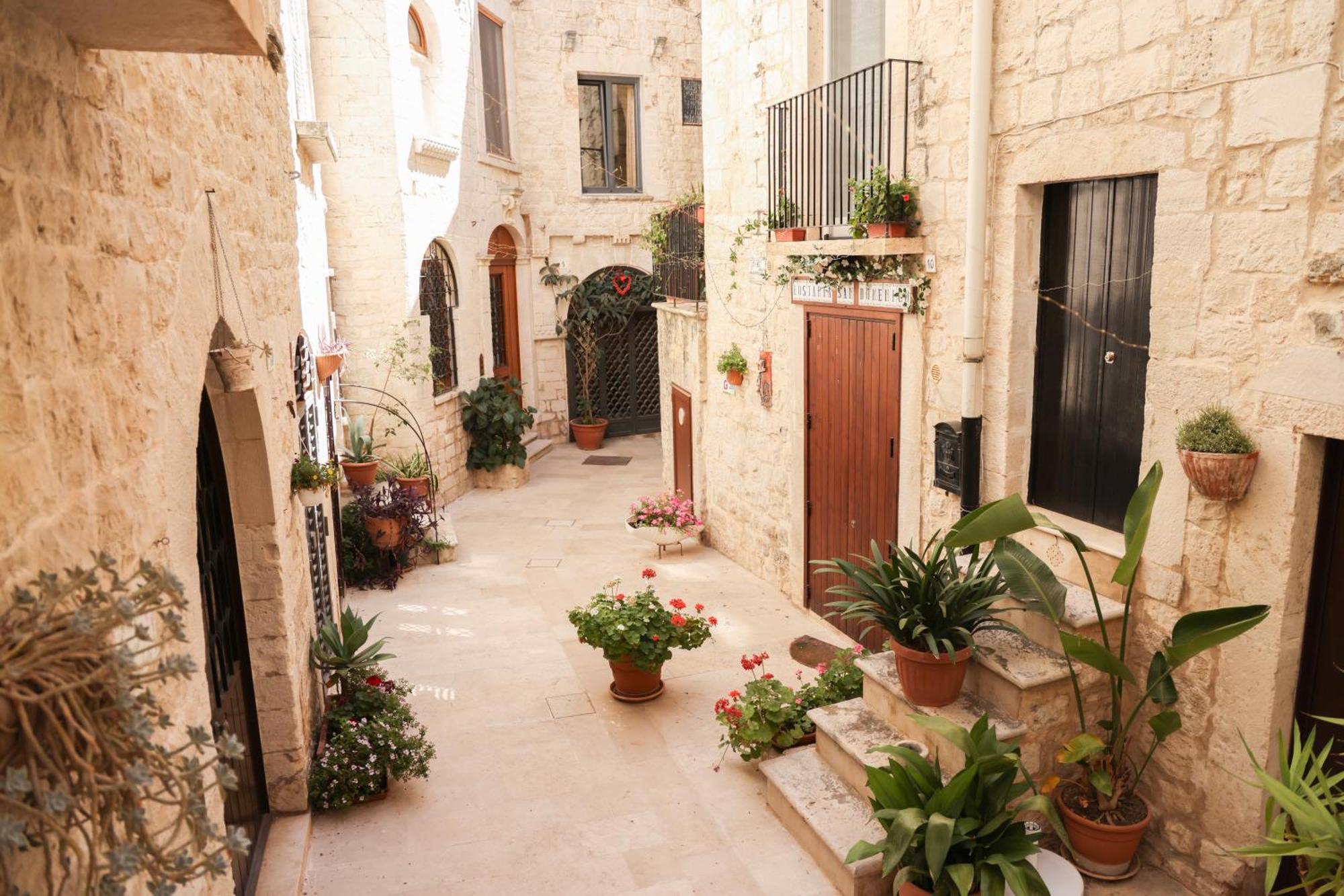 Room 20 - Piccola Camera In Pietra Bianca Giovinazzo Extérieur photo