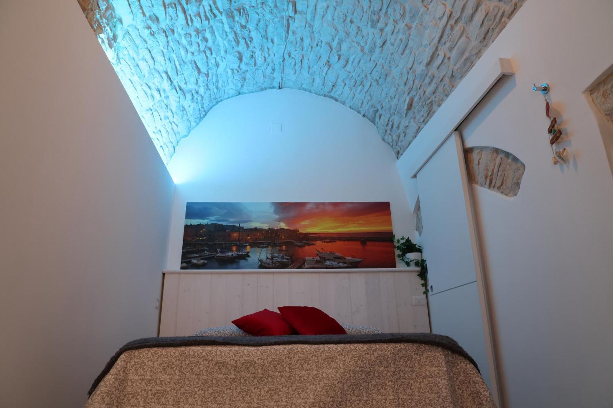 Room 20 - Piccola Camera In Pietra Bianca Giovinazzo Extérieur photo