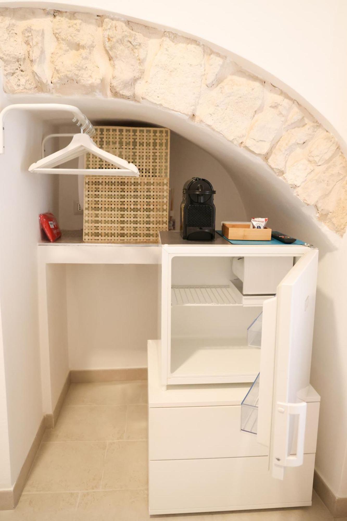 Room 20 - Piccola Camera In Pietra Bianca Giovinazzo Extérieur photo